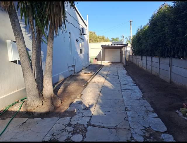 3 bed property to rent in PAGLANDE